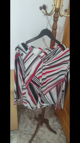 Blusa manga larga estampada