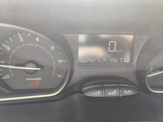 Vendo coche Peugeot 208