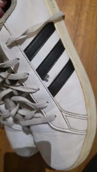 Zapatillas Adidas rayas azules