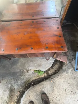 Arcon de madera y metal