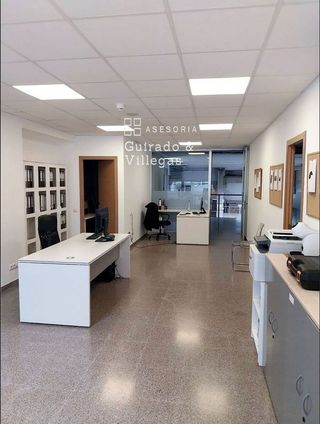 Nave industrial en alquiler en Pomar en Badalona