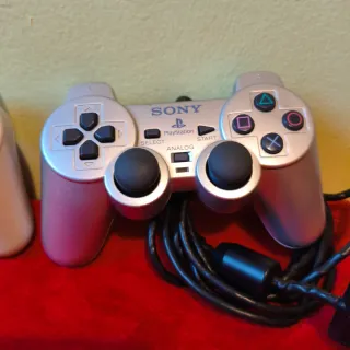 Lotto 8 controller PS2 non funzionanti