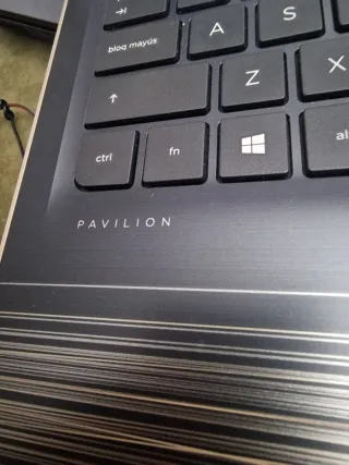 HP Pavilion x360 Táctil Convertible 360º