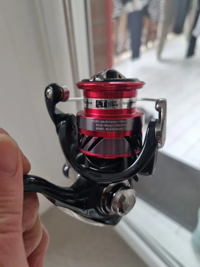 Carrete de pesca ninja LT 2000