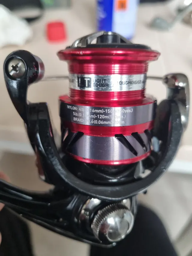 Carrete de pesca ninja LT 2000
