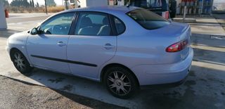 SEAT CÓRDOBA 1,9 TDI  100 CV  AÑO  2004..