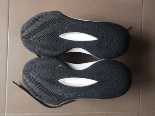 Zapatillas Nike Baloncesto Negras y Rojas