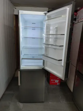 Nevera marca Samsung 202/60cm clase A++ con garant