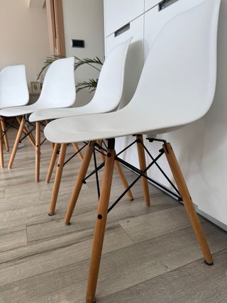Sillas Diseño Nórdico Madera y Plástico