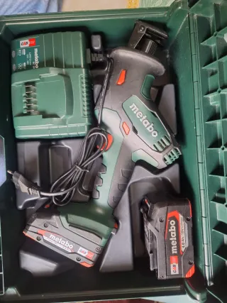 Sierra sable Metabo 18V con baterías y cargador