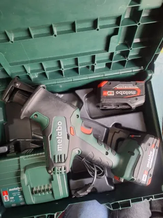 Sierra sable Metabo 18V con baterías y cargador