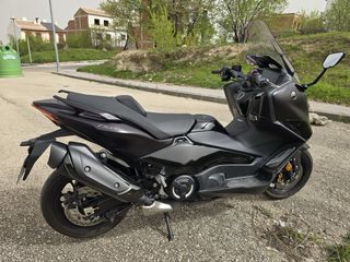 Yamaha TMAX Maxi Scooter año 2025 tech -max full