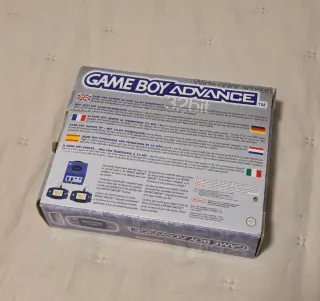 Consola Game Boy Advance + Caja e Instrucciones
