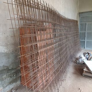 Ferralla, mallazo y zapatas de hierro, varillas