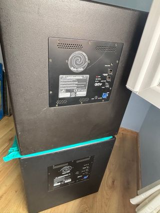 SUB GRAVE DAS 18PULGADAS. AUTOAMPLIFICADO