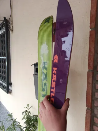 Esquís Morados KASTLE