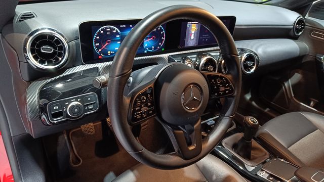 MERCEDES-BENZ CLA CLA 180 Shooting Brake 2019