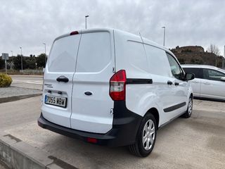 Ford Transit Courier 2022 Trend Van