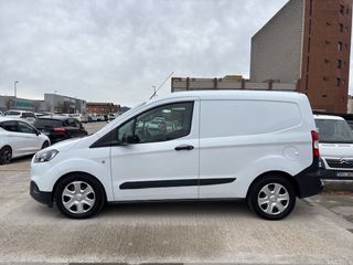 Ford Transit Courier 2022 Trend Van