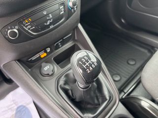 Ford Transit Courier 2022 Trend Van