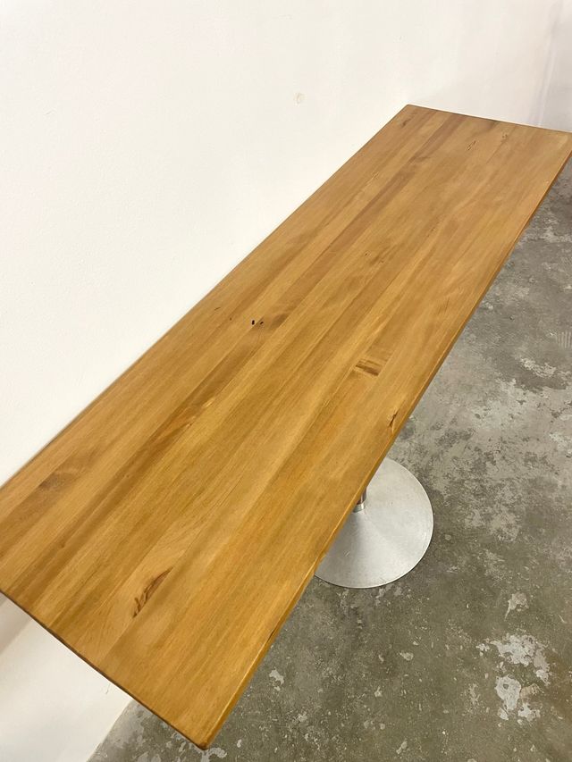 Mesa auxiliar o entradita de madera