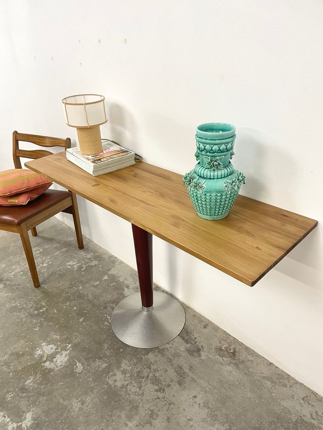 Mesa auxiliar o entradita de madera