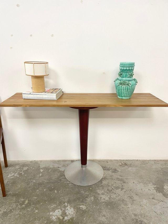 Mesa auxiliar o entradita de madera