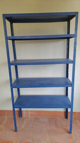 Estantería metálica azul