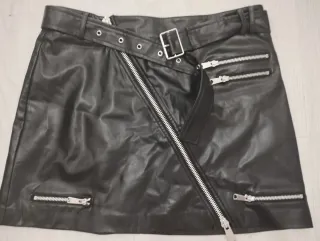 Pack de dos faldas cortas efecto piel con cinturón