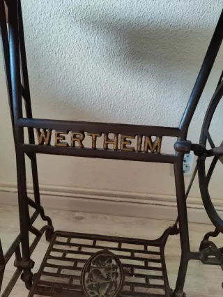 Máquina de coser Wertheim