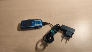 Lote de 4 móviles Nokia, Samsung y Siemens