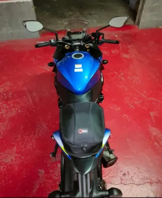 Suzuki GSX-S1000F Azul