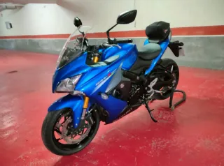 Suzuki GSX-S1000F Azul
