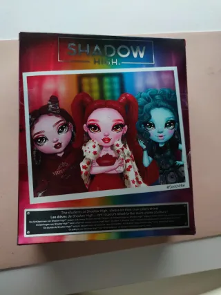 Bambola Rainbow High Scarlet Rose