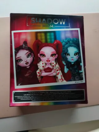 Bambola Rainbow High Scarlet Rose