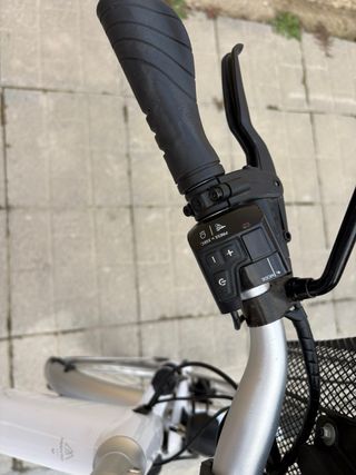 Bicicleta Eléctrica Blanca