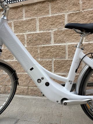 Bicicleta Eléctrica Blanca