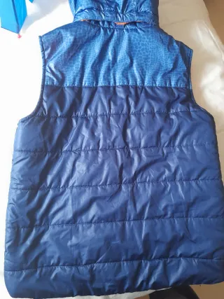 Chaleco Dinosaurio Infantil y paraguas