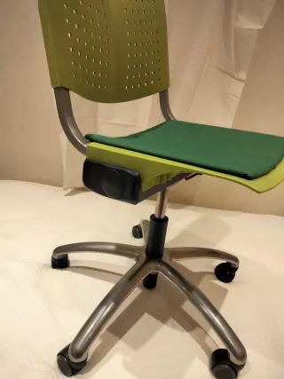 Silla Oficina HAG Conventio Wing Verde