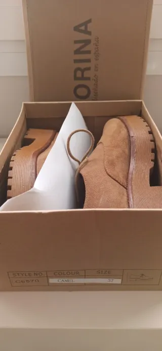 Zapatos de ante marrones