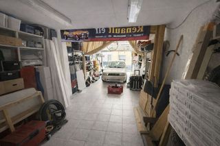 Local comercial en venta en Pedró en Cornellà de Llobregat