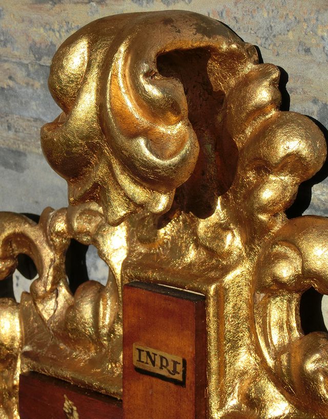 CRUCIFIJO CORNUCOPIA MADERA ESTUCO CRISTO PINTADO