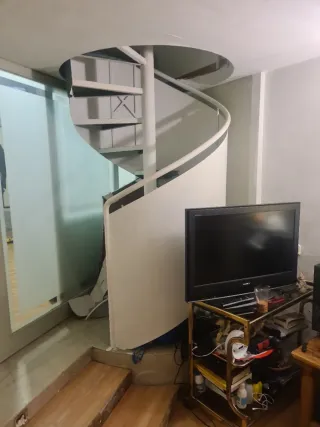 Local comercial con sobre planta