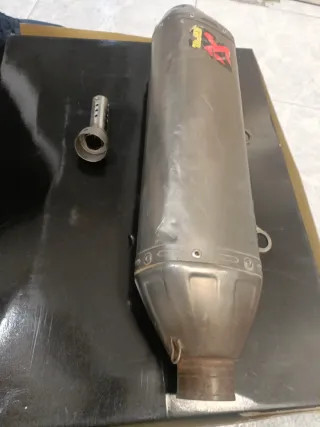 Silencioso Akrapovic KTM Husqvarna