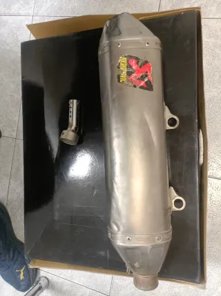 Silencioso Akrapovic KTM Husqvarna