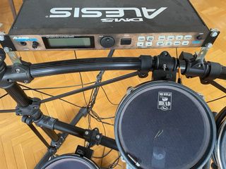 Batería Electrónica Alesis