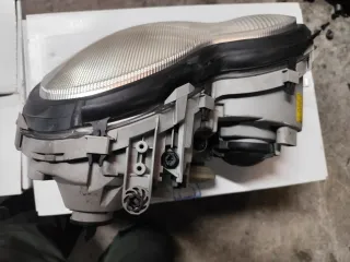 Faros Mercedes Clase C