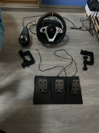 Volante gaming con pedales y palanca
