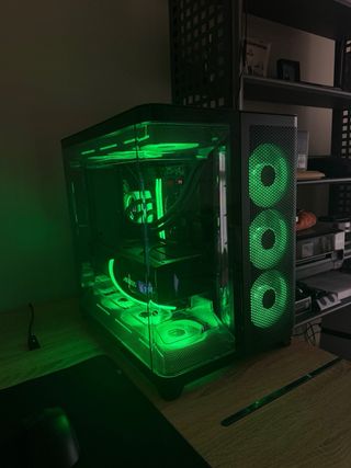 PC Gaming/Multifuncional Premium RTX 5080 y Ryzen9