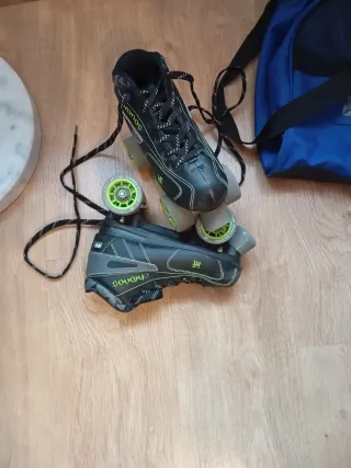 Patines de hockey negros marca Chronos